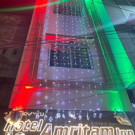 Hotel Amritam Inn 우자인 외부 사진